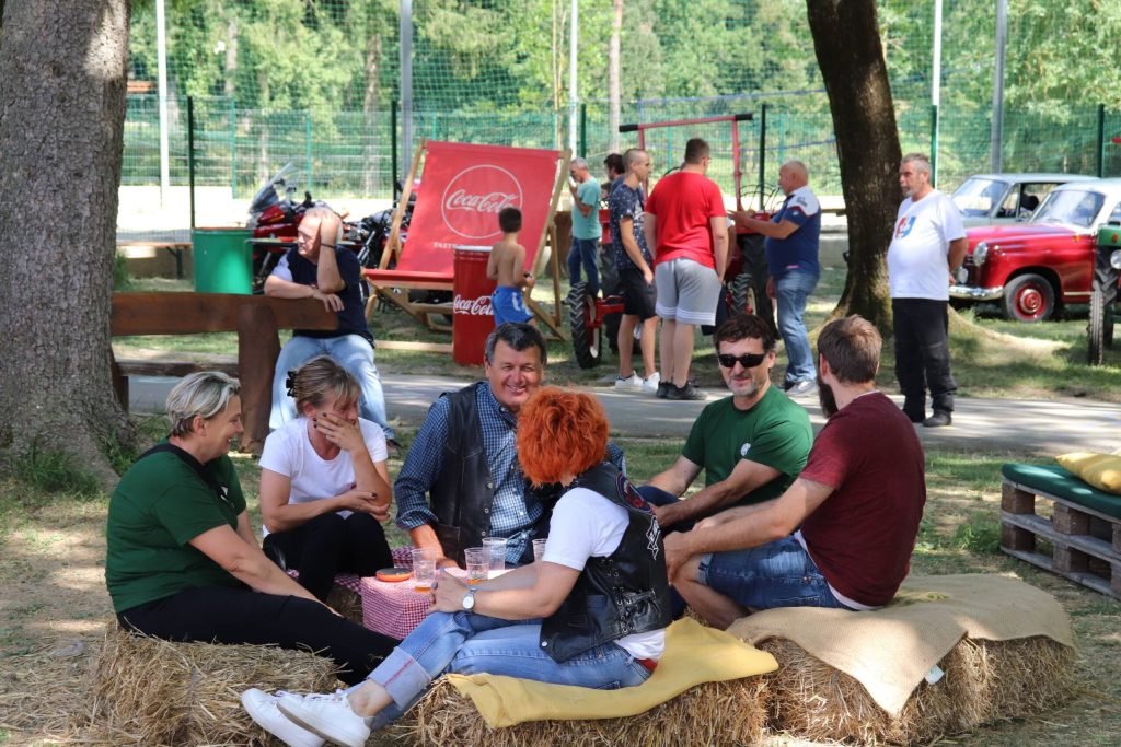 OTK Ivanic na balama u parku